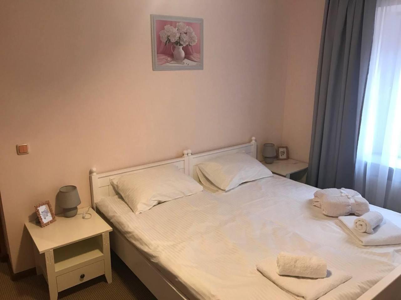 Apartamenty On Knyazya Romana 利沃夫 外观 照片