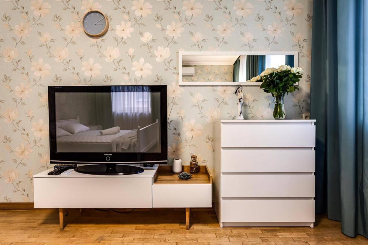 Apartamenty On Knyazya Romana 利沃夫 外观 照片