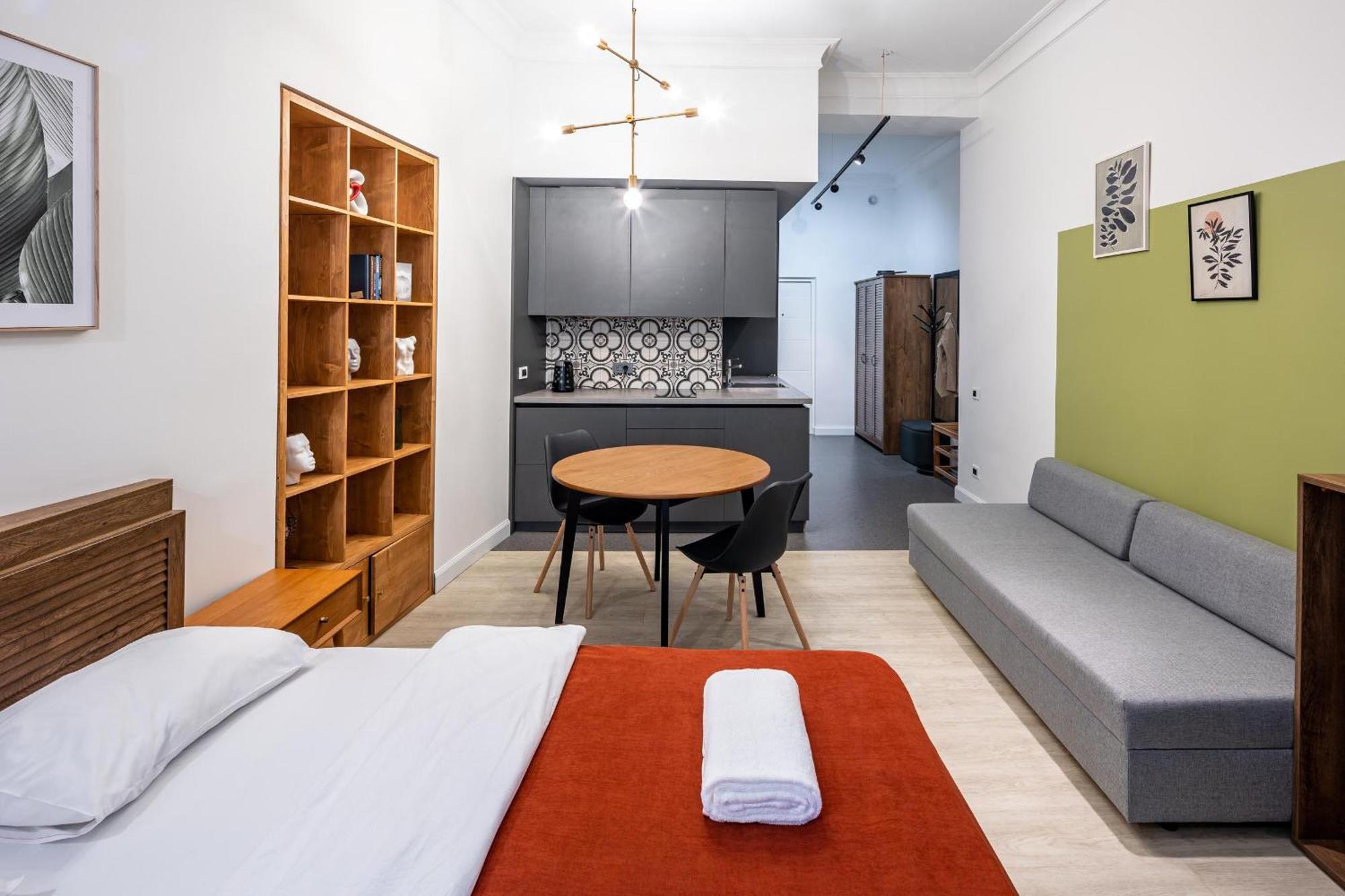 Apartamenty On Knyazya Romana 利沃夫 外观 照片